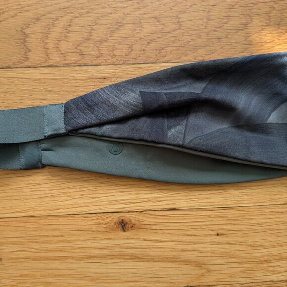 Lululemon Headband Bundle of 3 - NWT - Picture 4 of 6